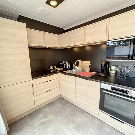 Standing 4 Pers. Avec Piscine Chauffee, Proche Plage, Wifi Inclus - Fr-1-361-514 Chalet *